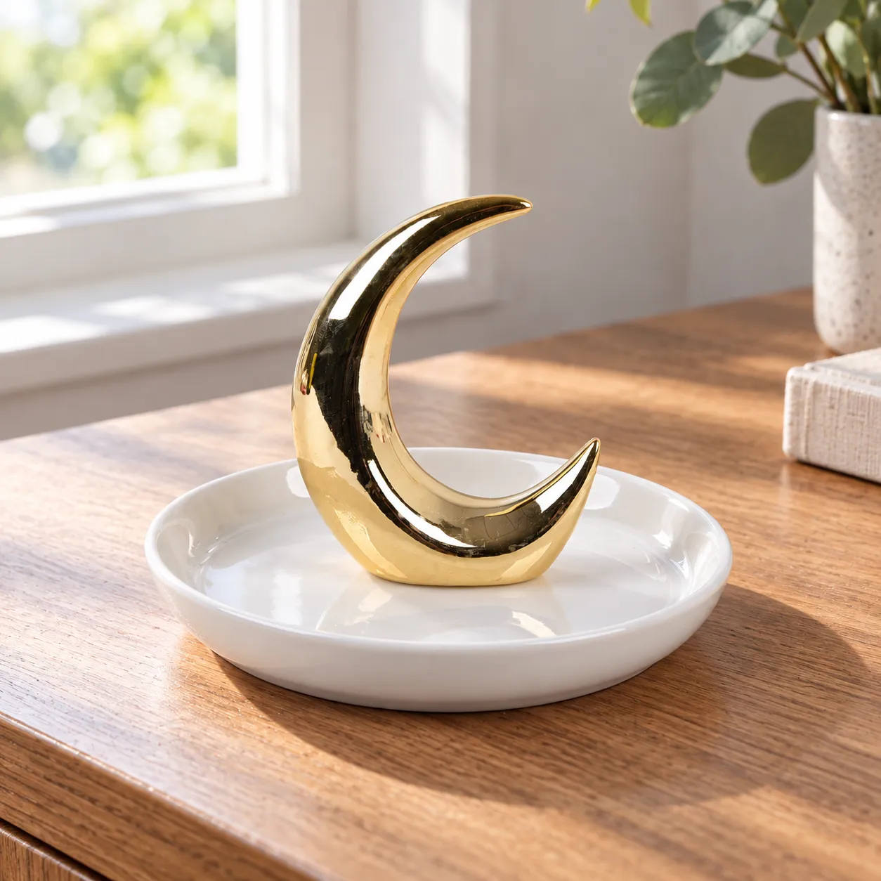 Selene Moon Ring Dish — complete item